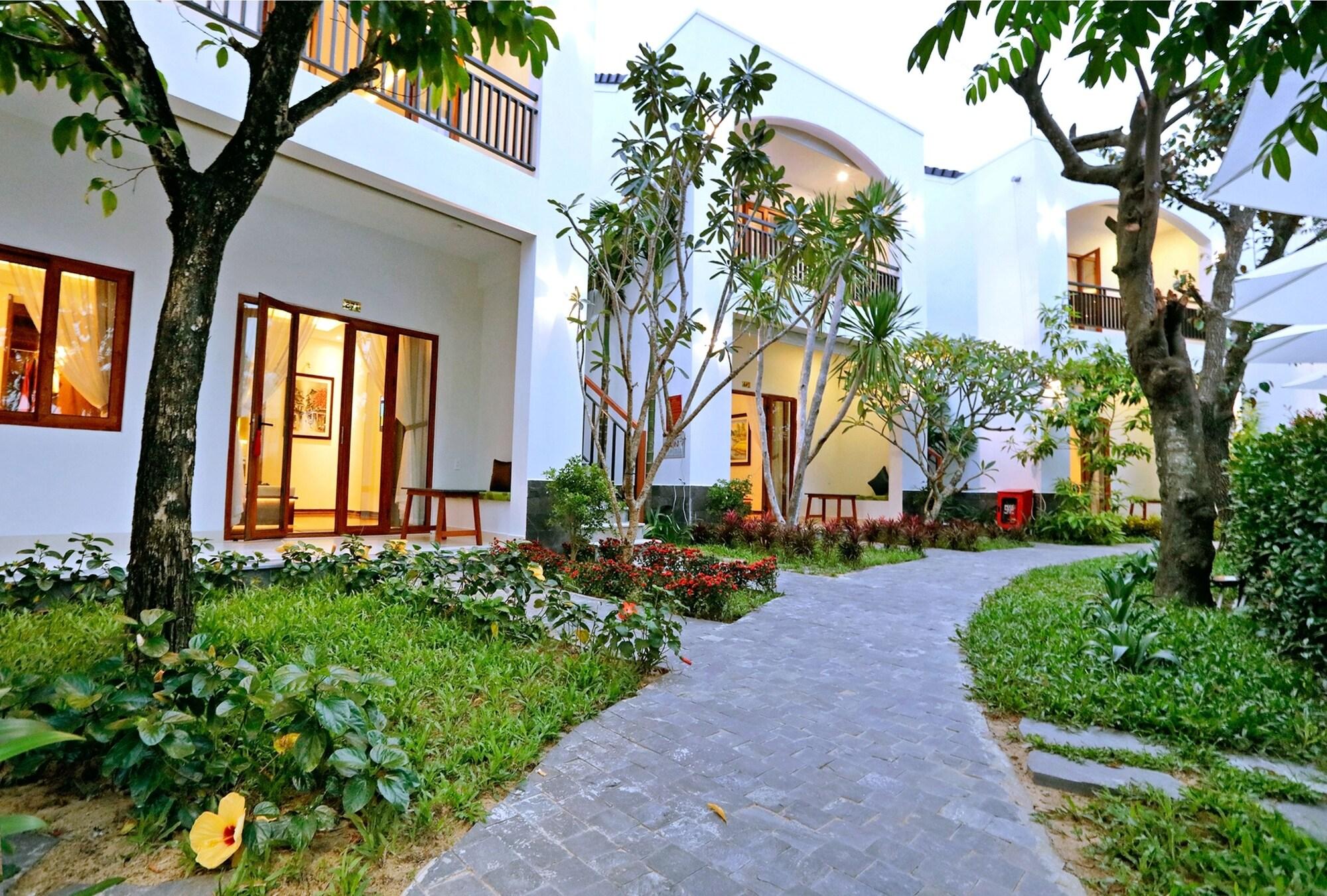 Azumi Hotel Hoi An Exterior photo
